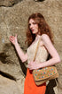 Bolso bandolera de rafia con bolitas para mujer marrón Nadia