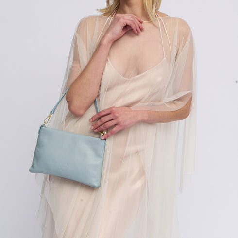 Bolso de mano y bandolera de piel para mujer azul celeste Ariadna