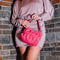 Bolso de bandolera de piel arrugada fucsia Cecilia S