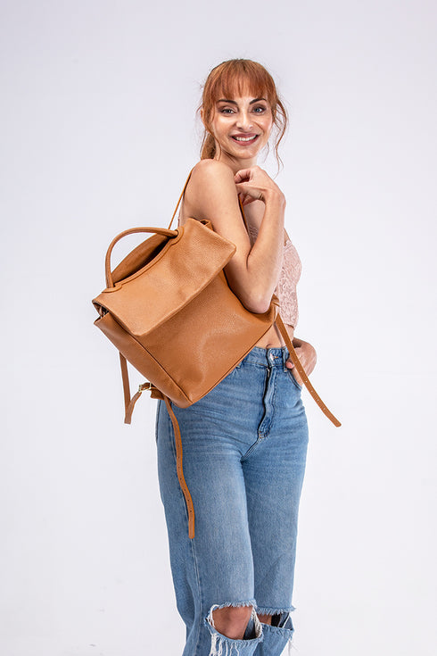 Mochila de pele para senhora, castanha Bora